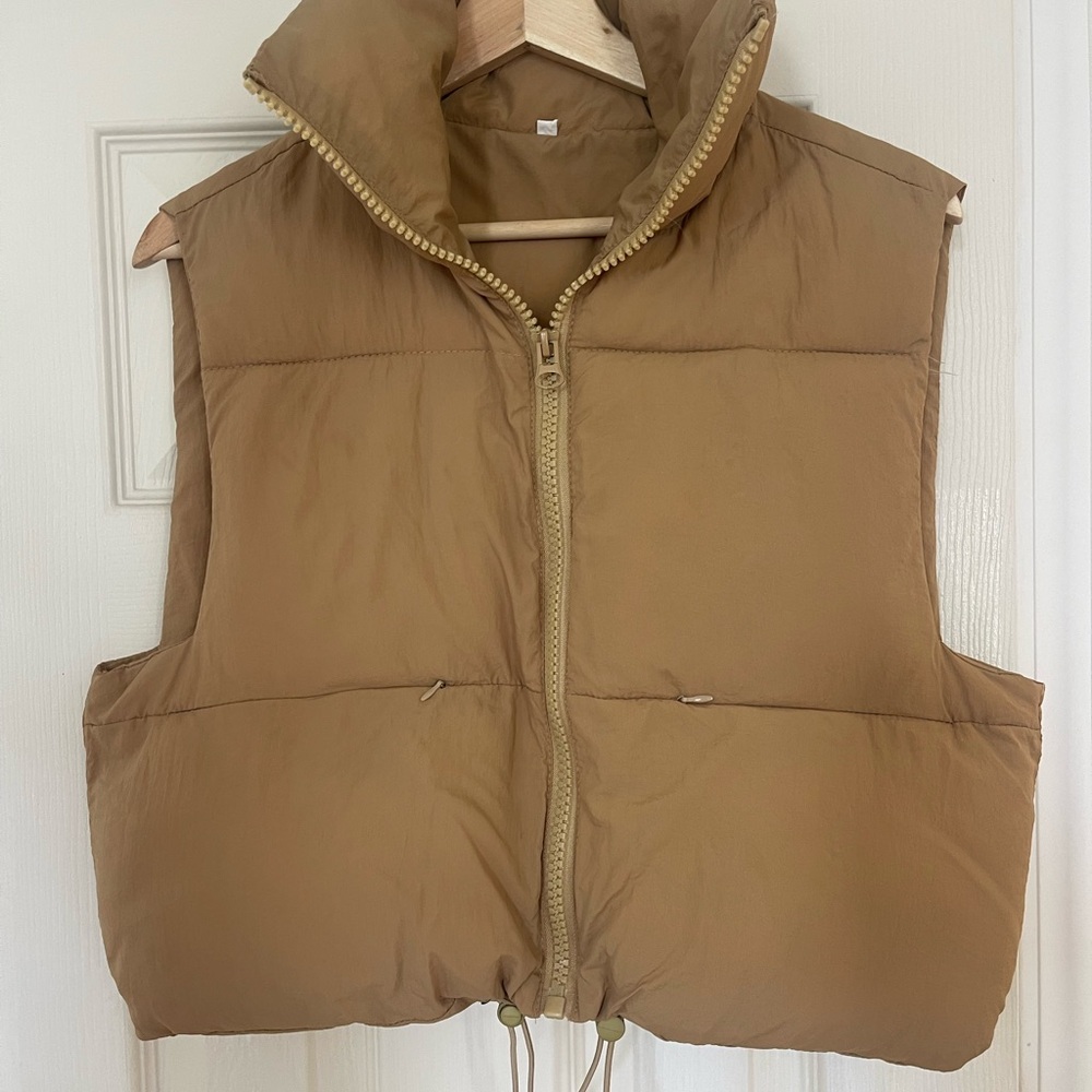 Cropped Puffer Vest